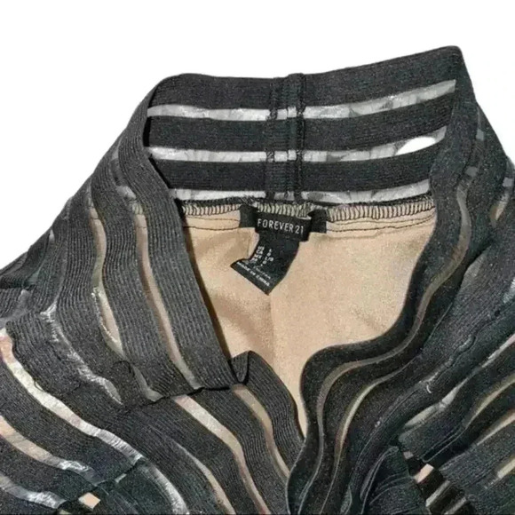 Forever 21 peplum skirt Medium/Large Black sheer stripe - Picture 5 of 8
